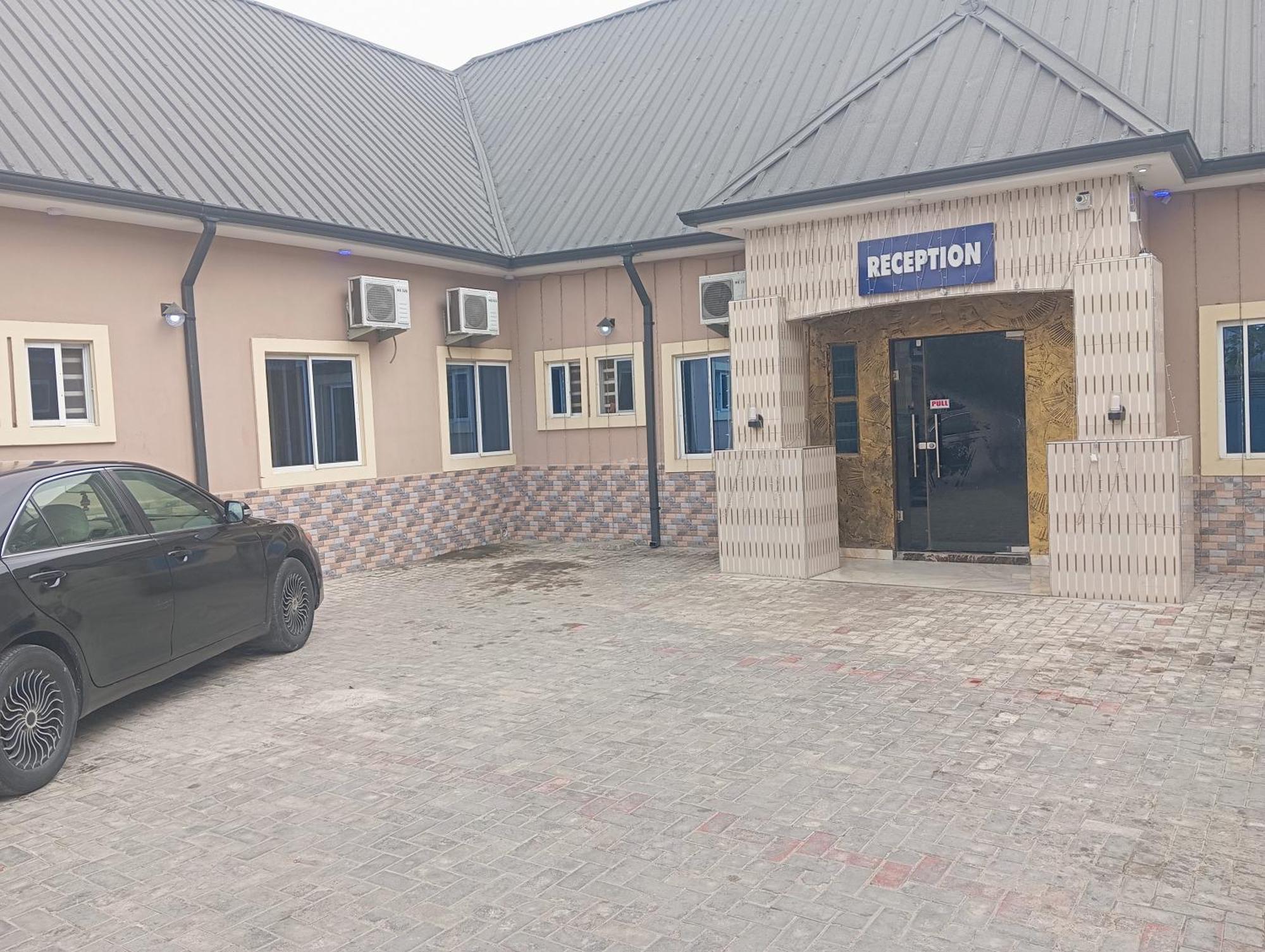 Charles Groove Hotel & Suit Port Harcourt Exterior foto